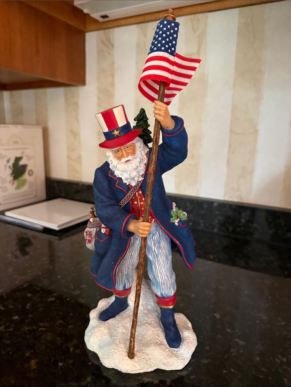 NEW in box! Pipka Patriotic Santa-retired. 11.5 inches tall. Great display !!